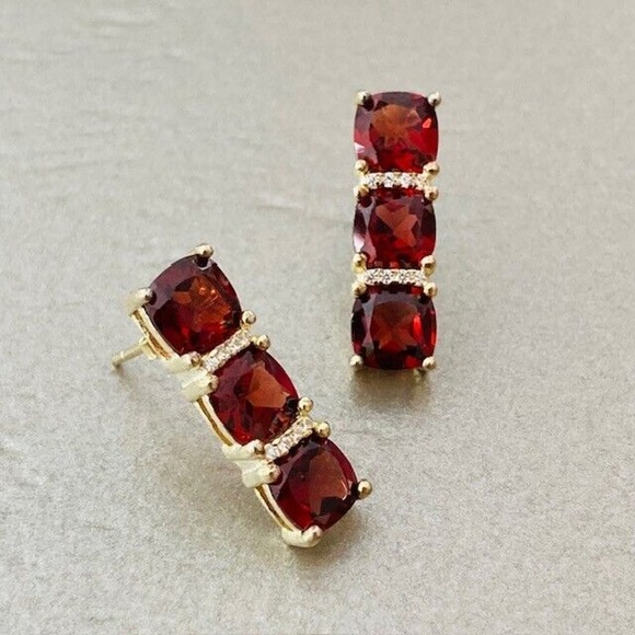 NWOT $399 Cabernet Garnet Stauer Three Stone Cushion Cut Sterling 925 Earrings - Picture 5 of 9